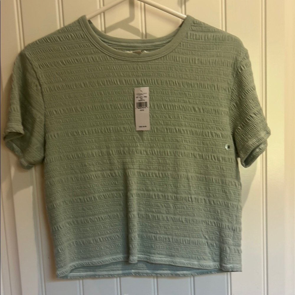 AMERICAN EAGLE WOMEN GREEN SMOCKED TEE NWT